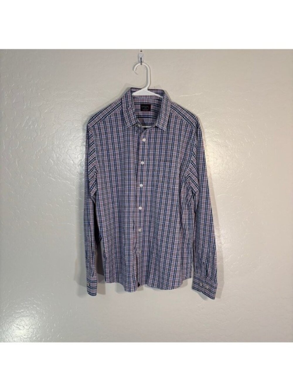 UnTuckit Shirt Mens Large Nylon Stretch Button Long Sleeve Blue Red Plaid